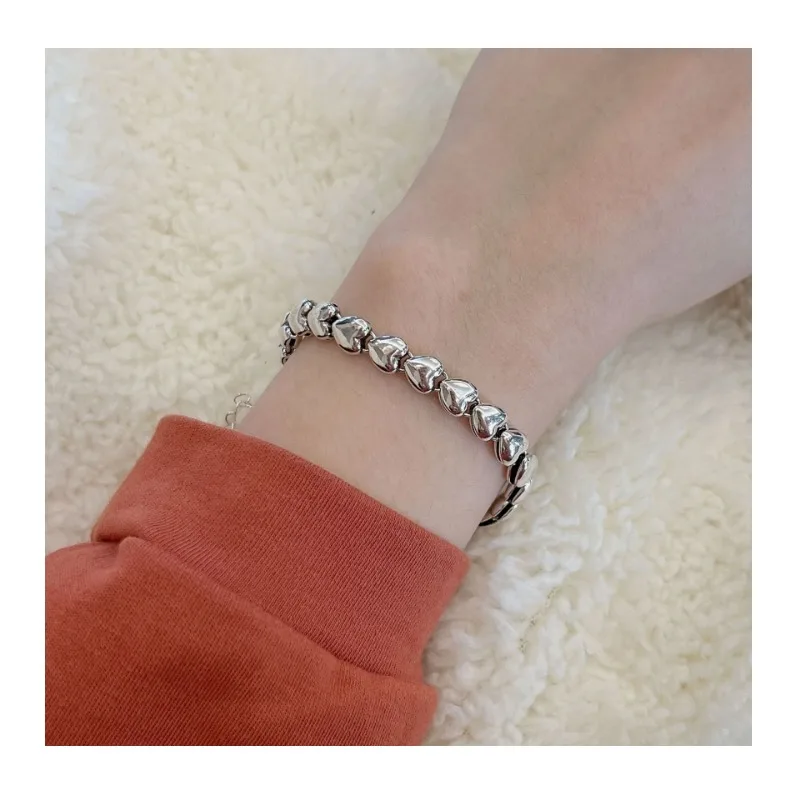 

Браслет-цепочка в форме сердца в стиле интернет-селебрити, нишевый дизайн, легкий люкс, простой, в стиле холодного ветра, женский, модный