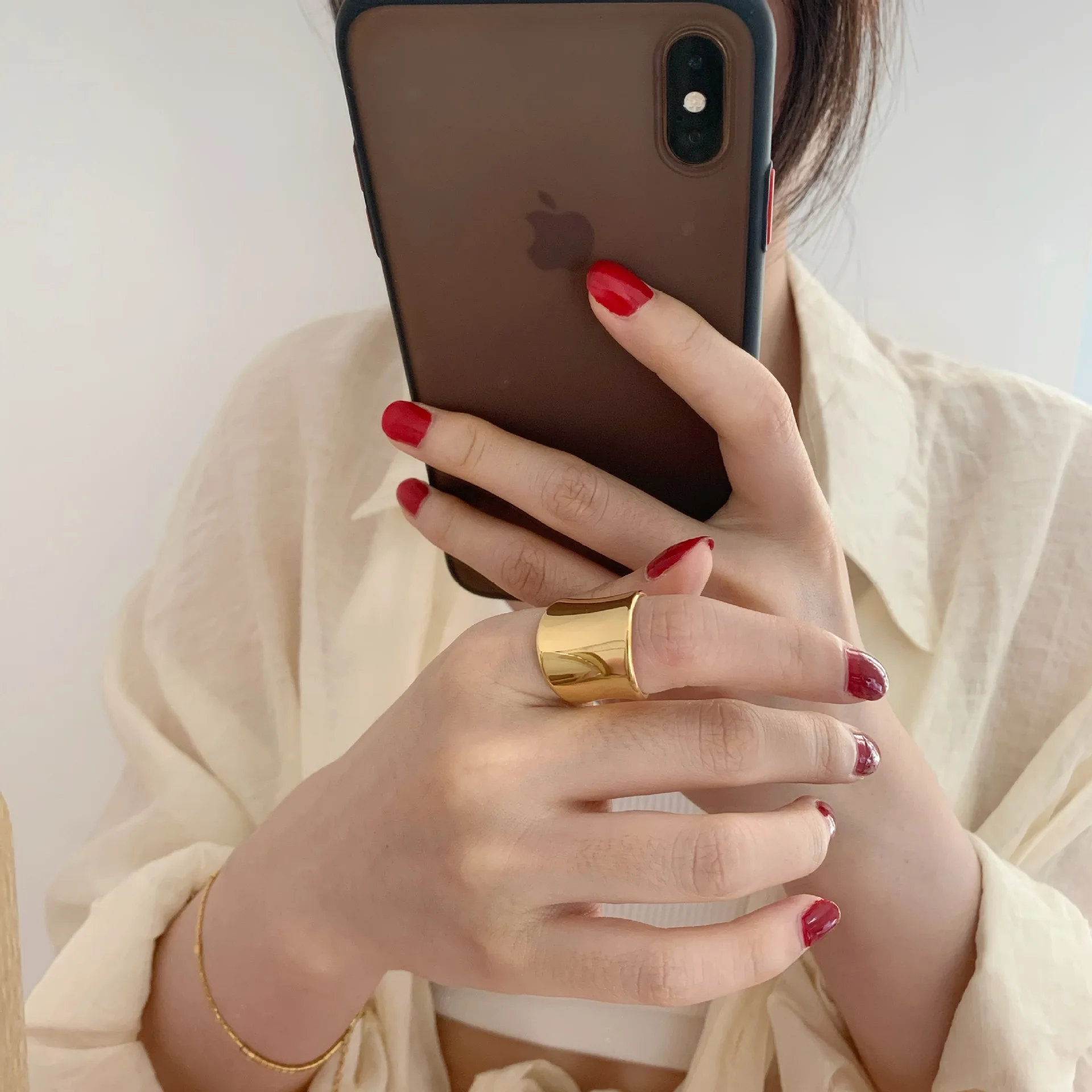 

Широкое массивное кольцо из титановой стали для женщин, с гладкой поверхностью, позолоченное, модное ювелирное украшение, простое, индивидуальное