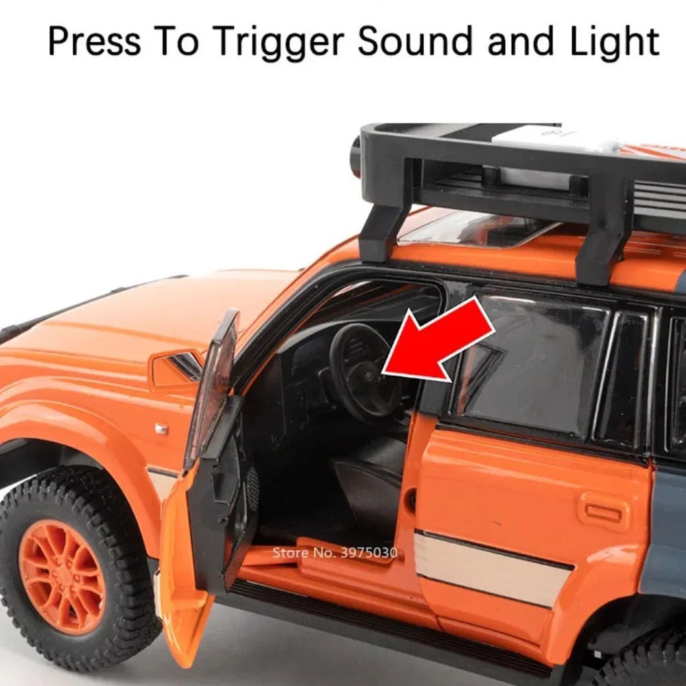 1:24 스케일 랜드 크루저 LC80 탱크 300 모델카 장난감 합금 다이캐스트 도어 오픈 차량 라이트 사운드 풀백 오프로드 소년 선물