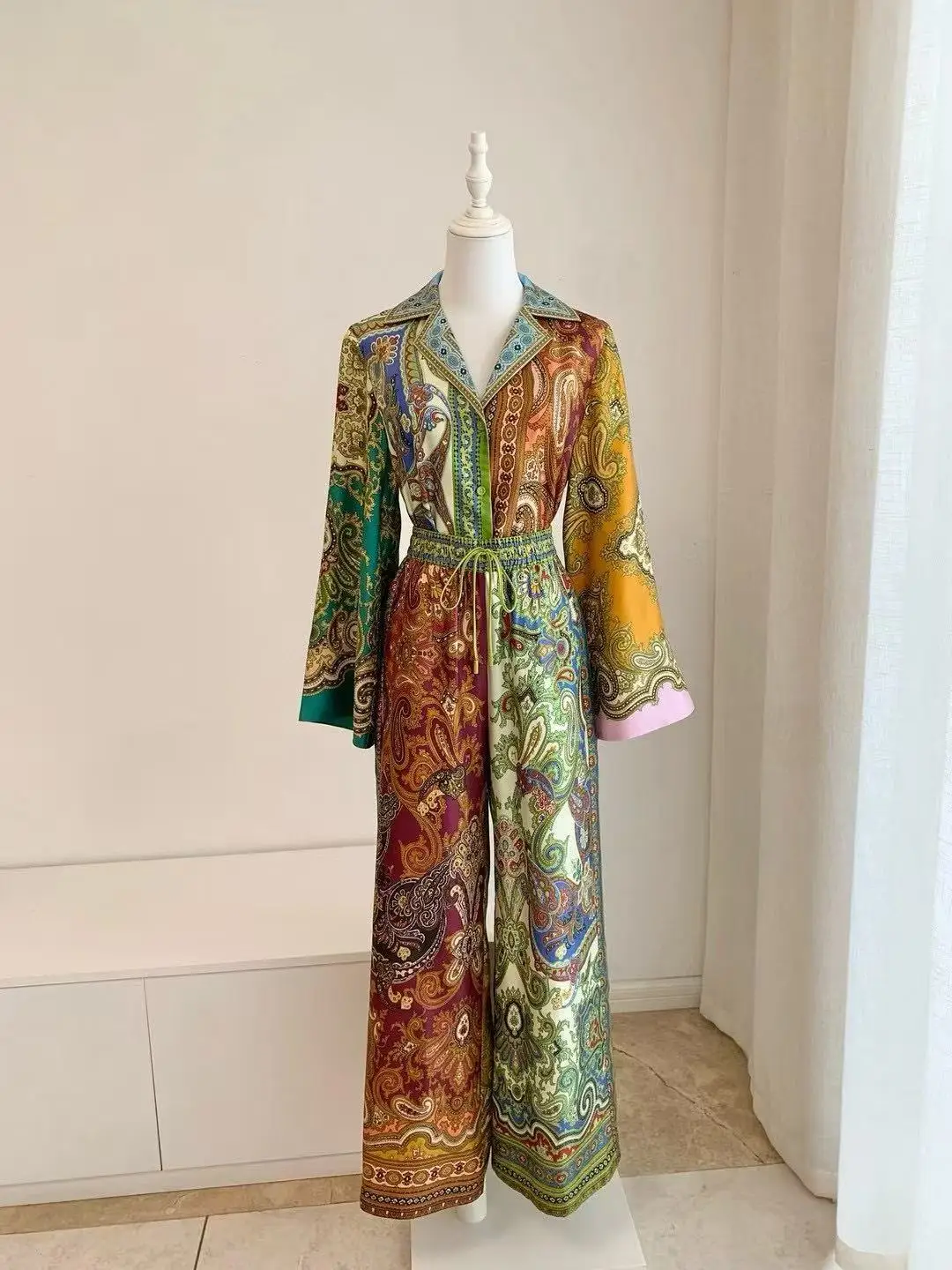 Jedwabna koszula elegancka z nadrukiem, długi rękaw, zapinana na jeden guzik, kołnierzyk wykładany, luźna koszula + spodnie z szerokimi nogawkami, nowa kolekcja 2025