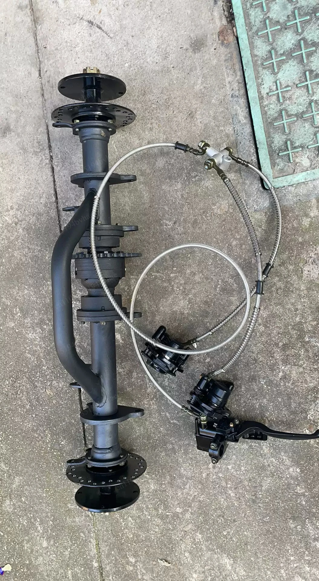The car parts have been modified and transmitted at different rhythms at a speed of 81CM