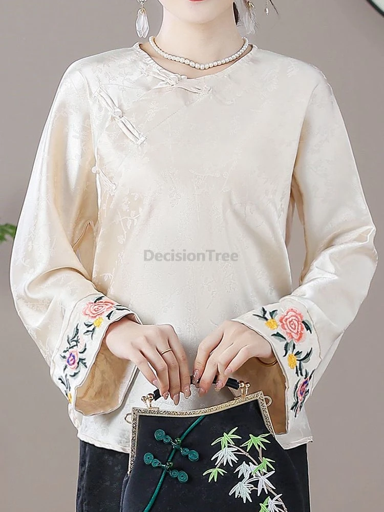 بلوزة تشيباو أنيقة ومزاجية لطيفة على الطراز الصيني لعام 2025، بلوزة مطرزة برقبة دائرية محسنة، بلوزة نسائية كلاسيكية #3
