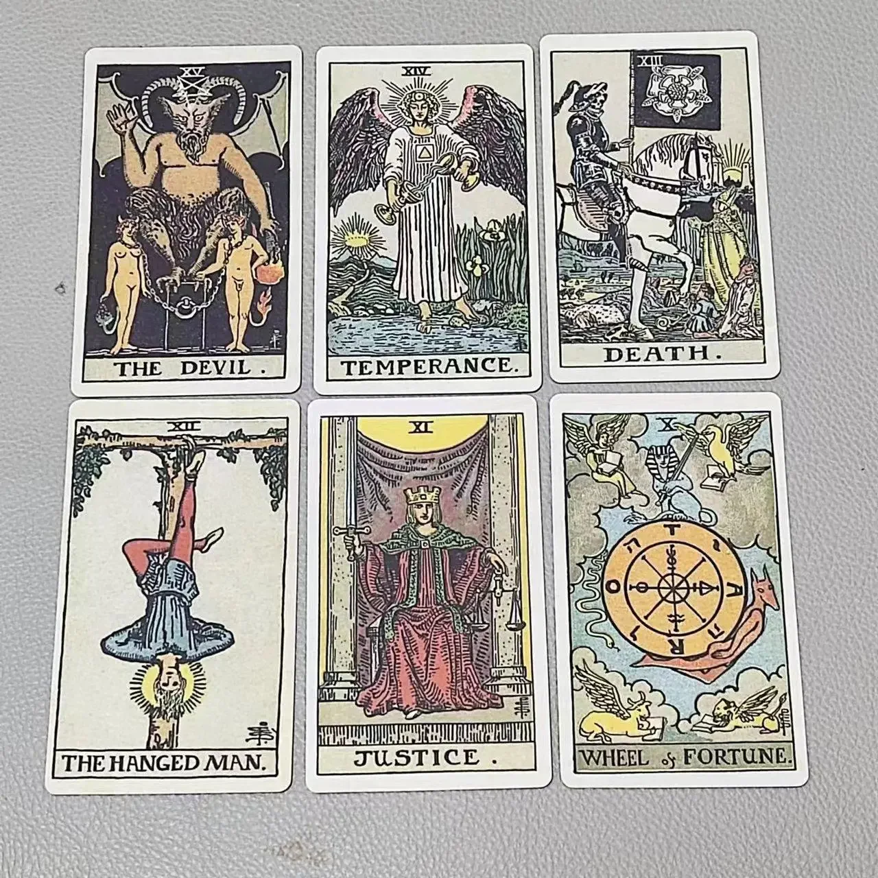 El Tarot clásico de 10,3x6cm, 78 tarjetas con guía para principiantes