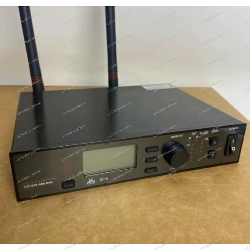 UHF Wireless Microphone System – Professional Stage Performance & Party Singing Mic Set
