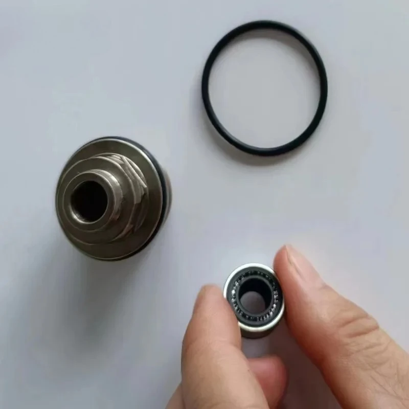 

High pressure oil pump seal assembly is applicable to C6 2.0 EA113 06F127025L 06F127025M 06F127025H 06F127025B 06F127025D