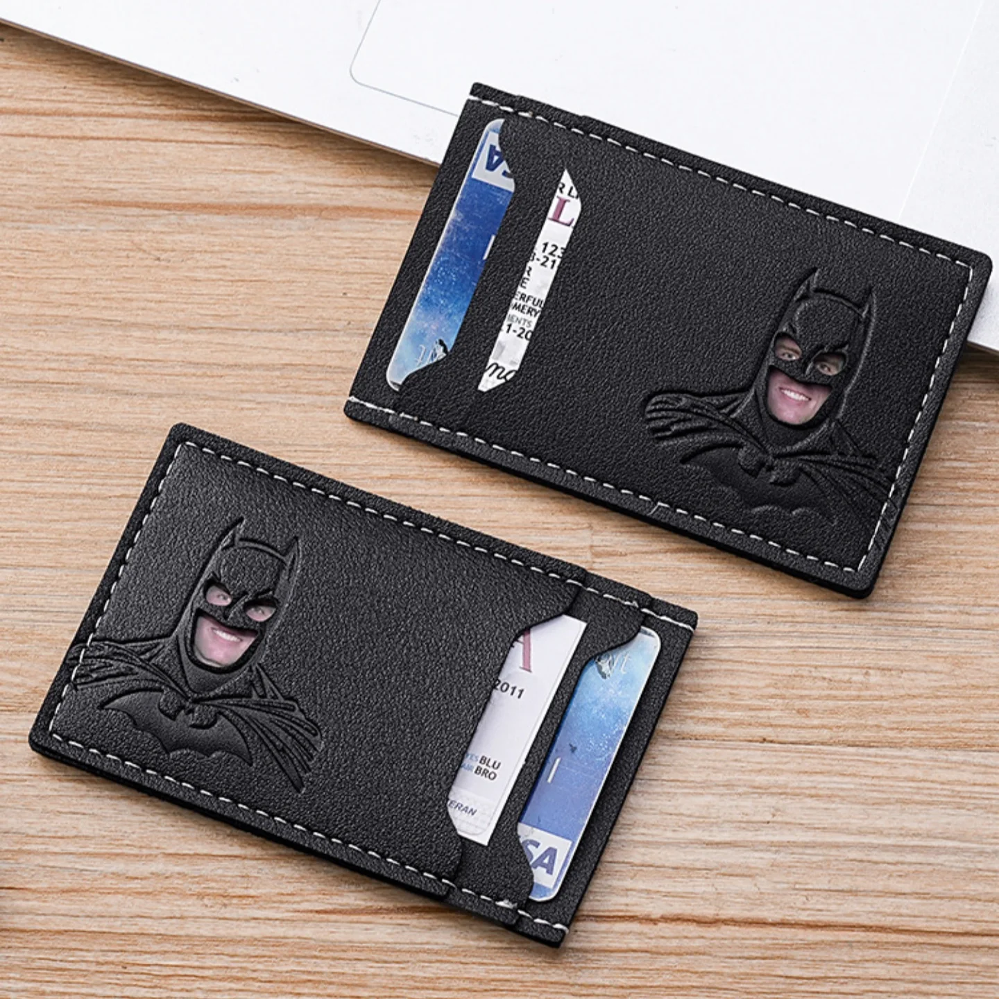 Tarjetero de cuero PU con diseño de superhéroe de anime, Bruce Wayne, Batman, estilo unisex, portátil, para tarjetas de identificación y licencia, estilo unisex