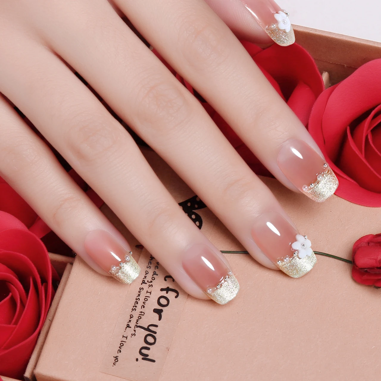 シャンパンカラーキャットアイ手作りプレス爪ラインストーン装飾偽爪ダイヤモンドウェアラブル再利用可能な偽爪のヒント 10 個