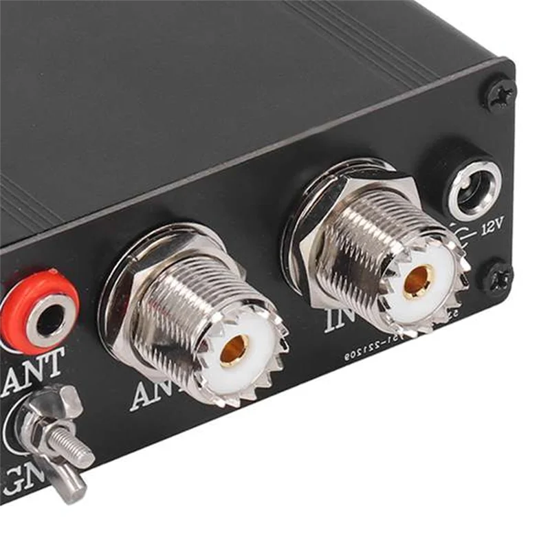 A73T ATU-130 200 واط موالف هوائي تلقائي للموجات القصيرة الصغيرة 1.8-50 ميجا هرتز 10-15VDC يتميز بشاشة عرض صمام ثنائي باعث للضوء العضوي