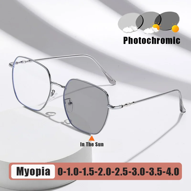 

Fashion Square-Frame Pearl-Tipped Photochromic Myopia Glasses Large-Frame Comfortable Anti-blue Light Minus Diopter Eyeglasses