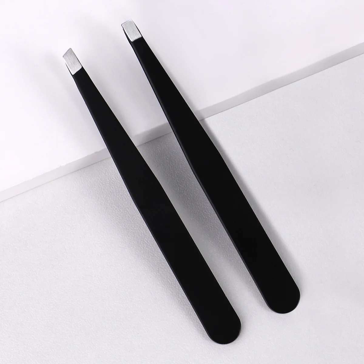 2/3/4個の眉毛クリップセット、眉毛とひげの除去に使用され、平らな口、斜めの口、尖った口、フックがあります。