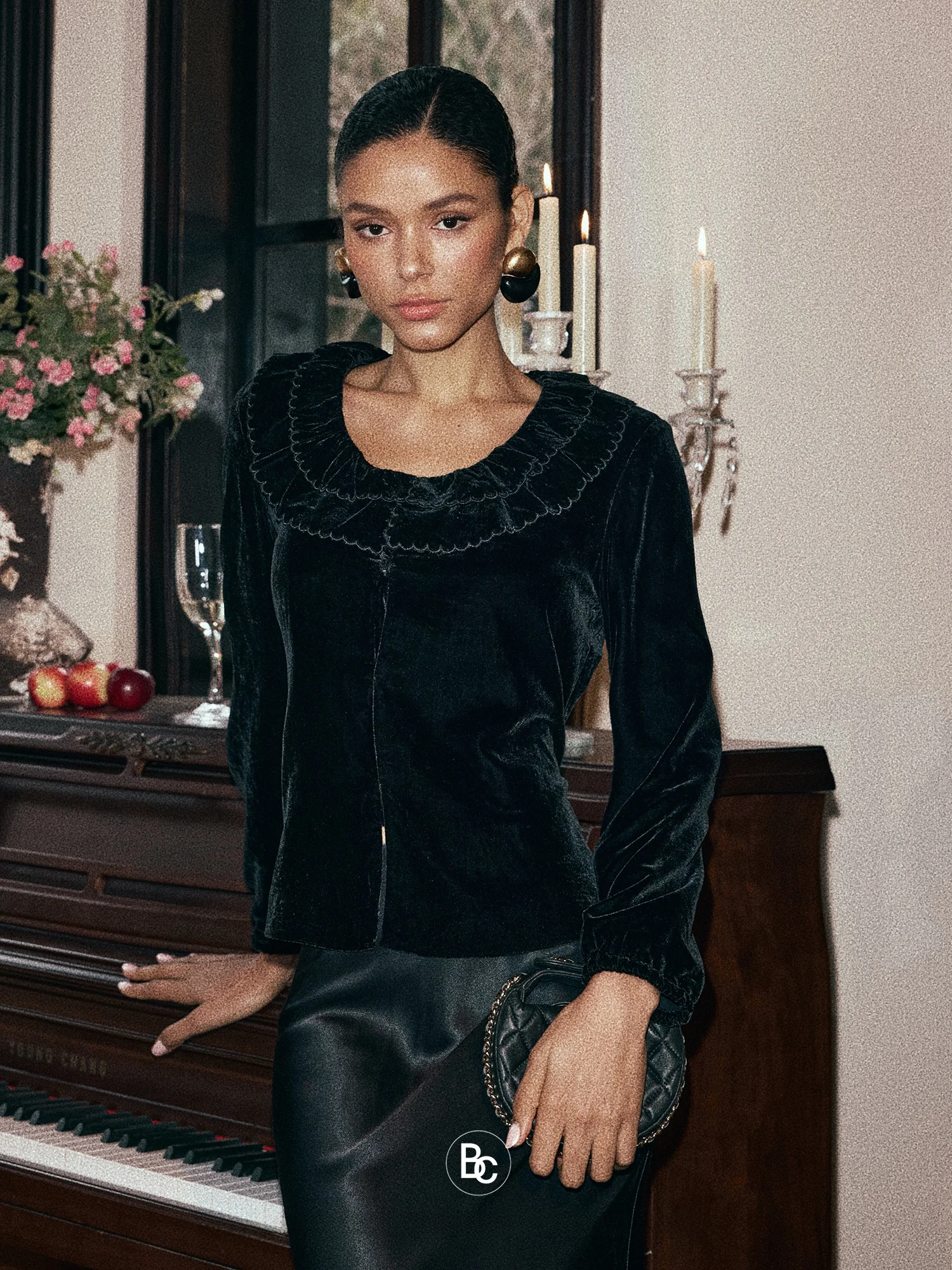 

Elegant Black Silk Velvet Long Sleeve Cardigan Bettychow Women's Shirt Fashionable Button Detail V-Neck Comfortable Breathable