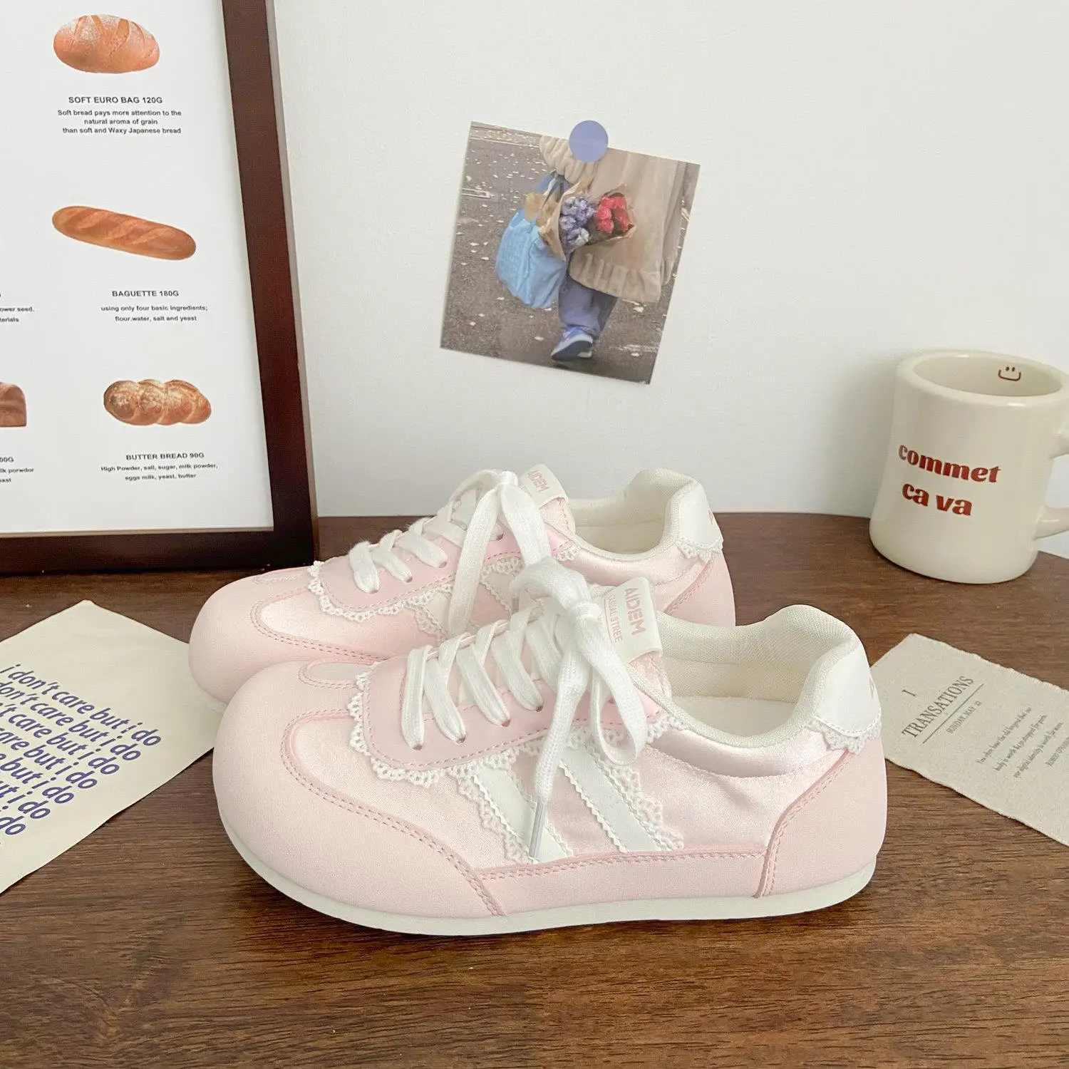 ピンクバブルモラルトレーニングシューズ-レディース-キュート-バレエダンス-キャンバス-ホワイト-ローカット-カジュアルスニーカー-2026年春-シーズナルデザイン