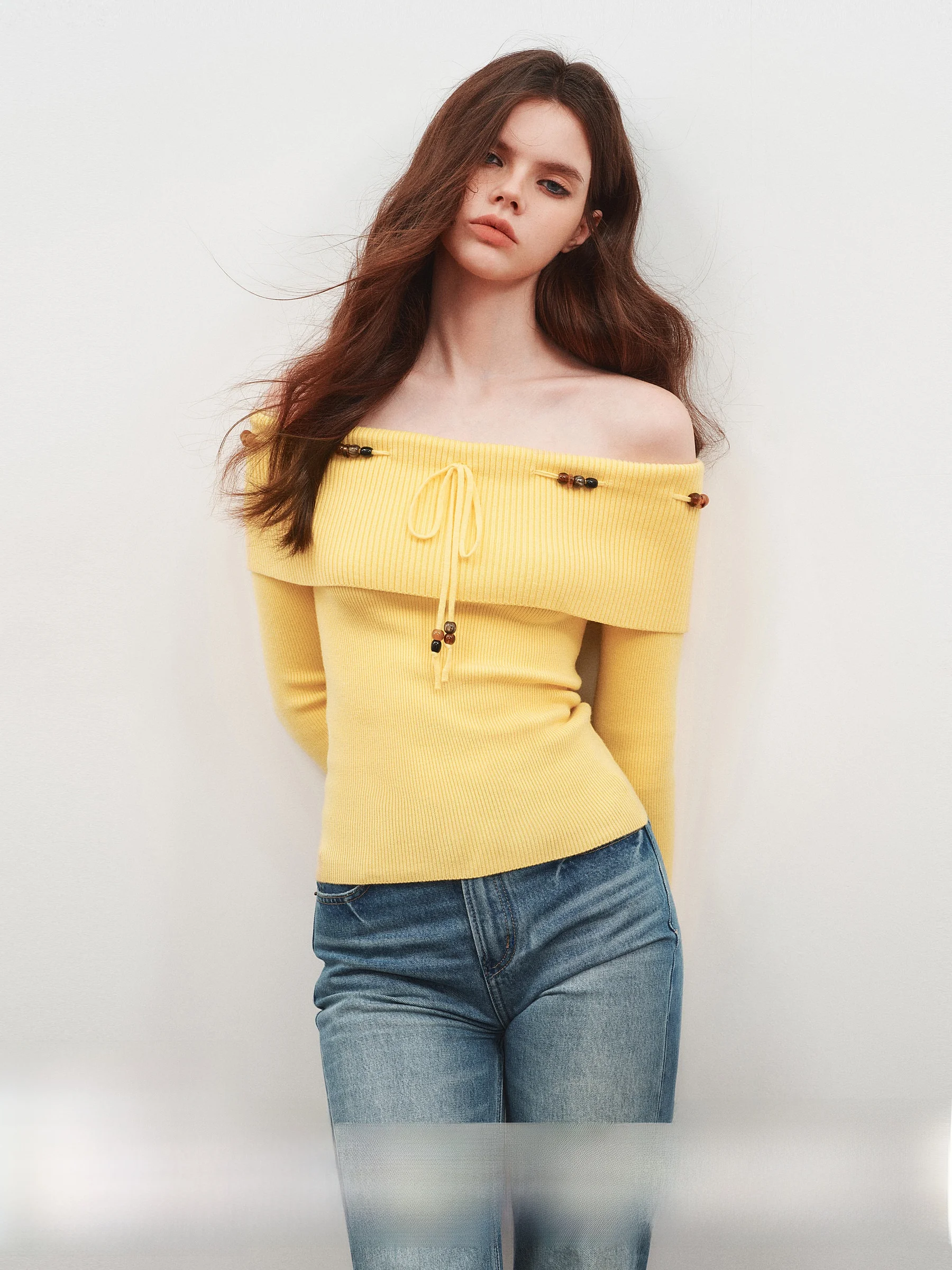 

Женский вязаный свитер AYF с бисером, на одно плечо, оверсайз, длинный, новый дизайн, свободный крой, модный повседневный стиль