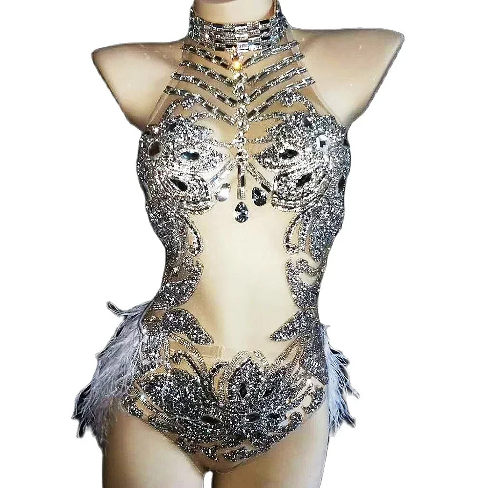 Body senza maniche da donna con strass brillanti Cantante Stage Wear Abiti con piume bianche Guanti da ballo da sera Drag Queen Outfit