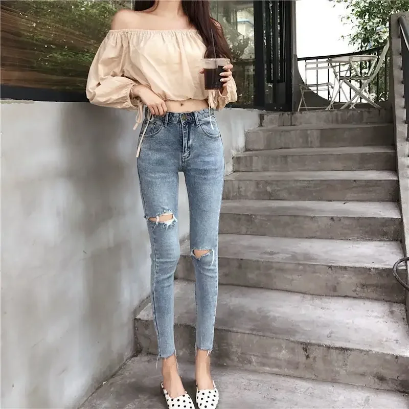 Nuevo estilo, versión coreana, pantalones vaqueros adelgazantes, pantalones cortos para mujer, pantalones ajustados elásticos con flecos, pantalones de crayón de pie pequeño para adelgazar
