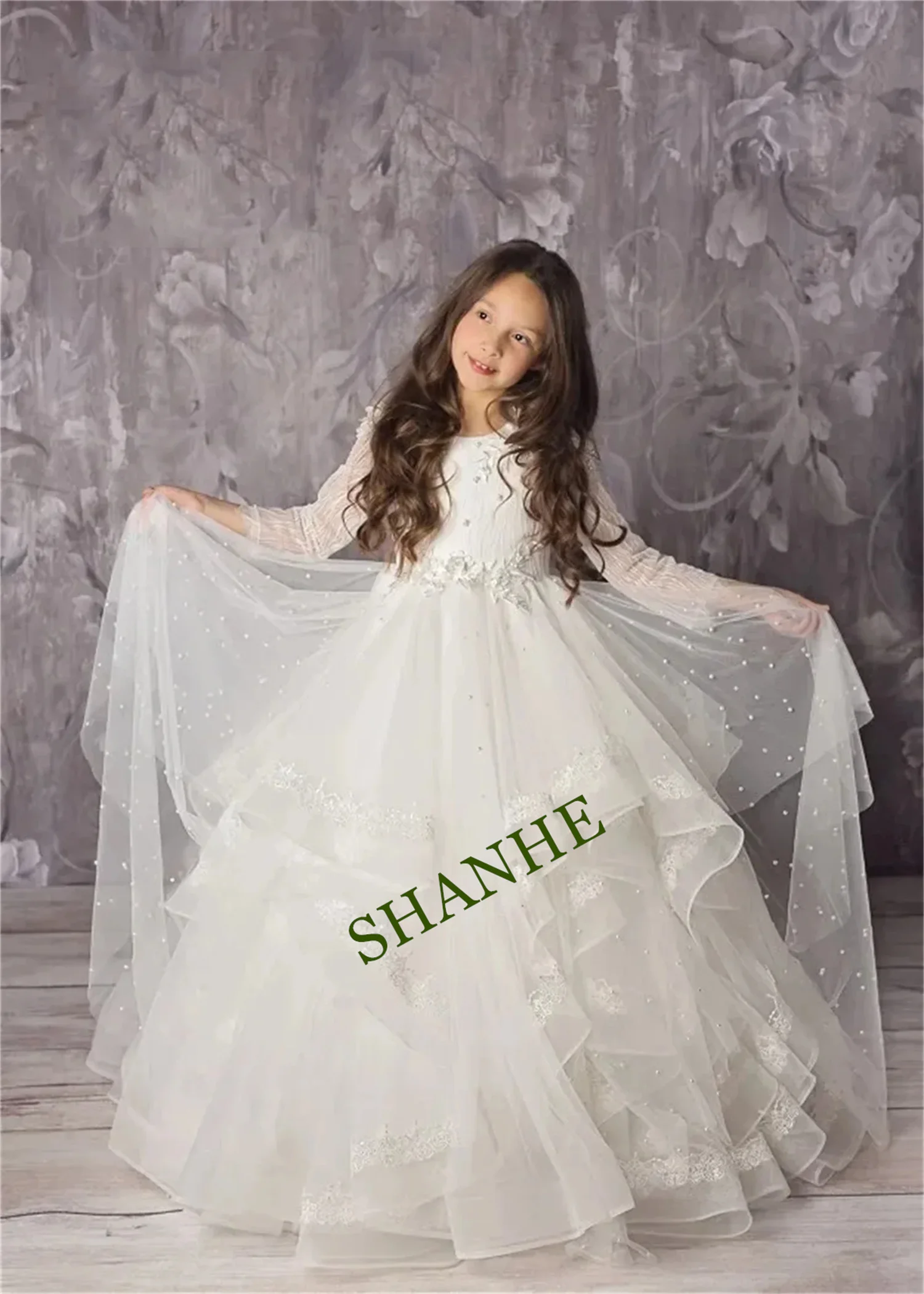 Customizedフラワーガールドレスホワイトふわふわチュールレースデカールフルスリーブウェディングエレガントフラワー子供の初聖体拝領