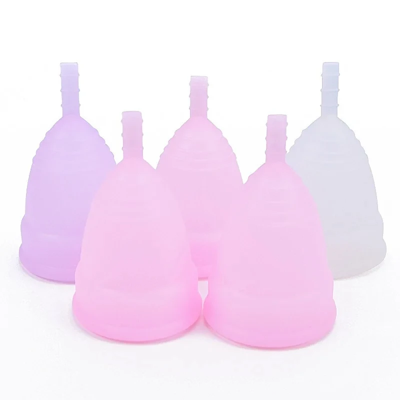 Foldable and retractable menstrual cup with lid, portable women\'s sports and side leakage prevention silicone monthly cup