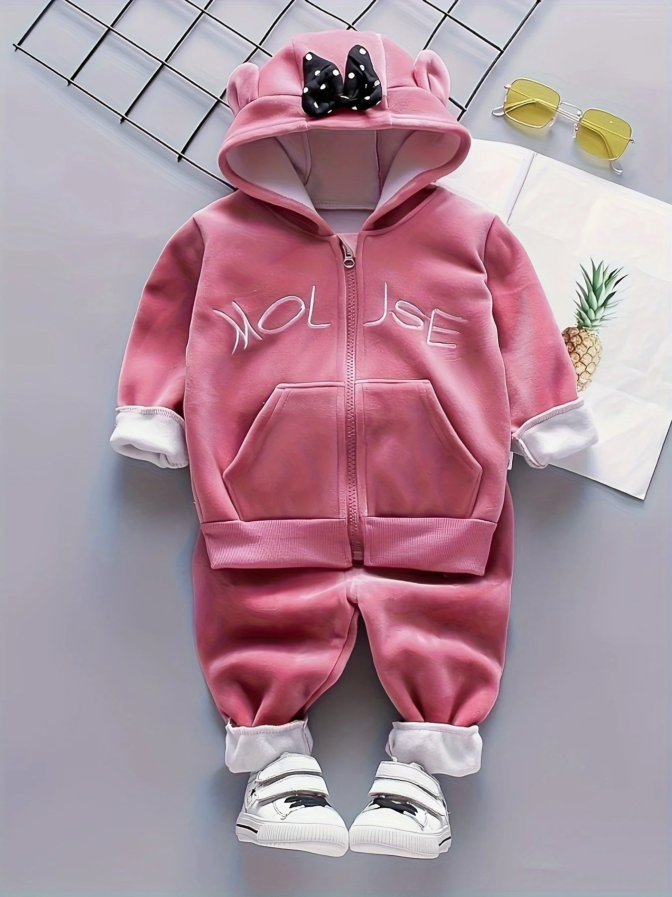 Little Girls 2Pcs Velvet Tracksuit Bow Ear Hooded Zip Up Jacket Letter Embroidery Elastic Jogger Pants Warm Winter Outfit Set