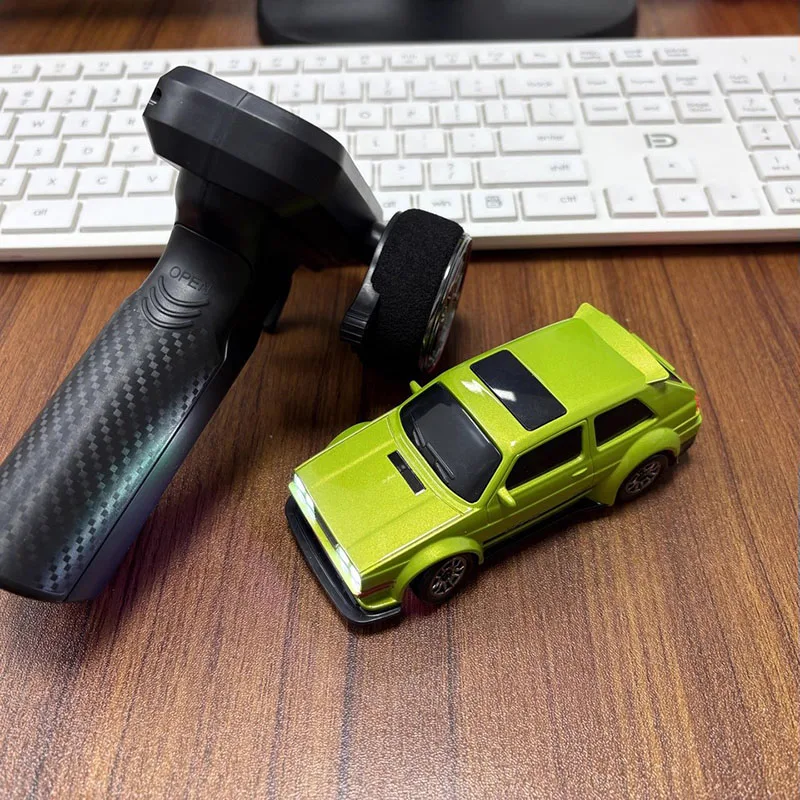 Golf GTI contrôle proportionnel complet 1:43 quatre roues motrices télécommande voiture mini gyroscope réglable modèle RC jouets de course à dérive