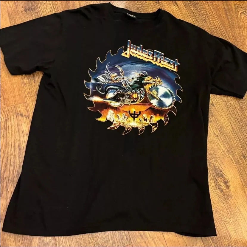 Vintage 90s Judas Priest Black T-Shirt Gift Fans Music Shirt