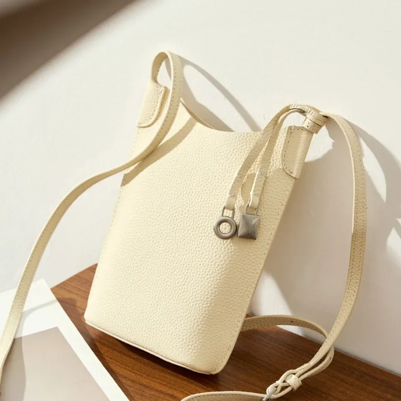 

2024 New Cowhide Genuine Leather Women's Bag Summer Crossbody Mobile Phone Bag Underarm Shoulder Women's Bag