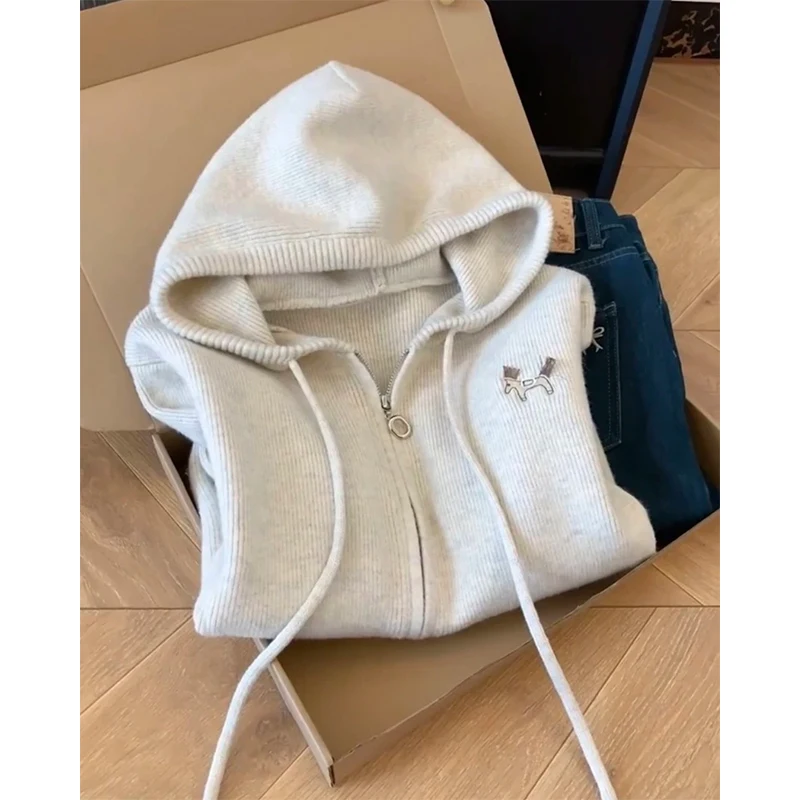 

Soft Embroidered Hooded Cardigan Women's Sweater Autumn Winter Gentle Sle Small Design Long Sve Zipper Closure