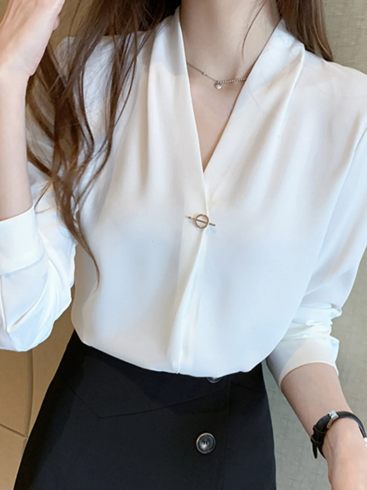 

Белая женская блузка с длинным рукавом и V-образным вырезом, весна-осень, новинка, профессиональная рабочая одежда, шифоновый топ в корейском стиле для офиса