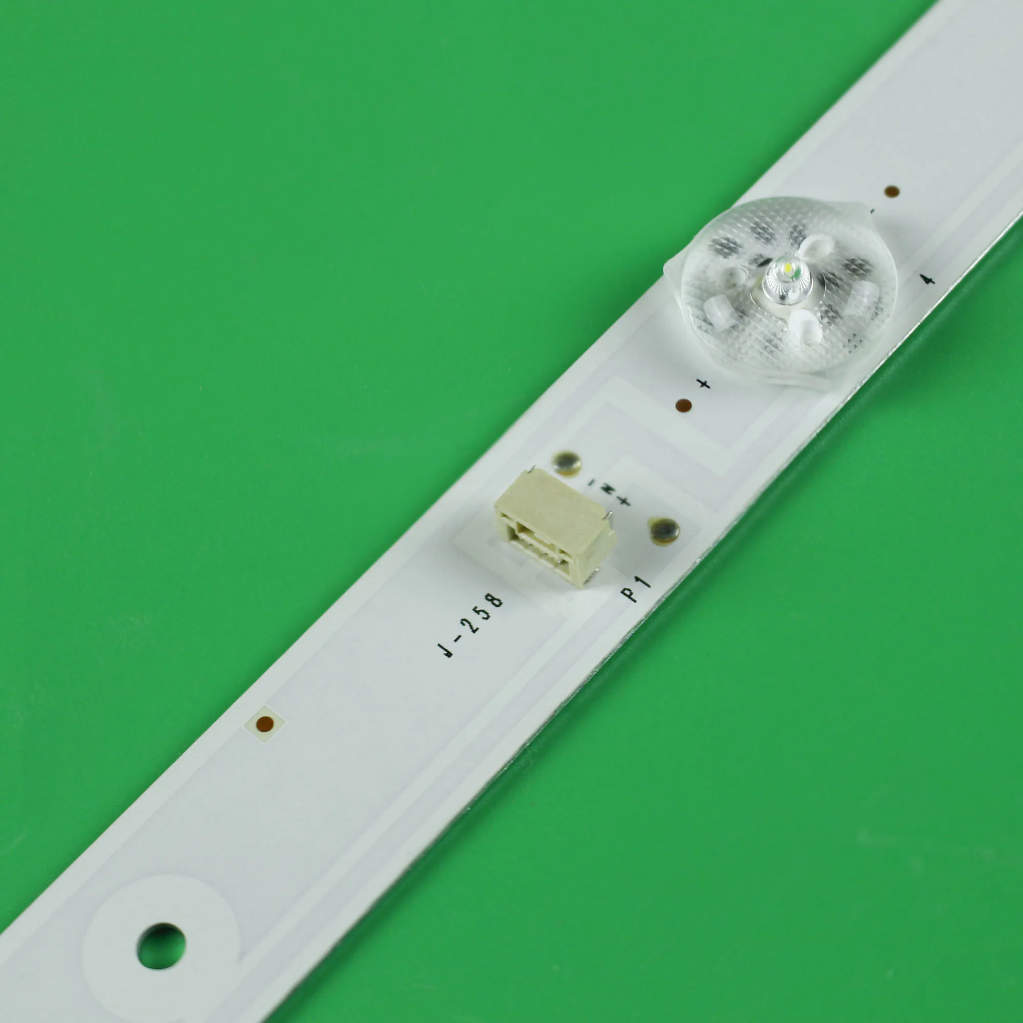 2pcs 6LED(6V) LED Backlight Strip 32HB5426 LVW320CS0T 32L2600 32L2800 32L2900 L32S4900S 32D2900 32L1600 32L1800 4C-LB3206-HR08J