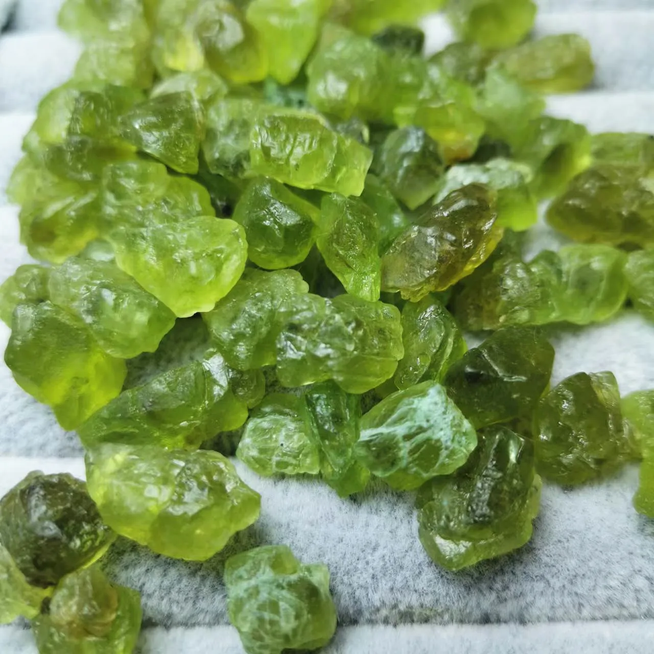 Natural Peridot stones Gemstone Specimen