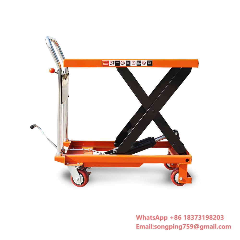 Mały hydrauliczny stół podnośny o udźwigu 150 kg do podnoszenia ładunków z ręcznym sterowaniem.