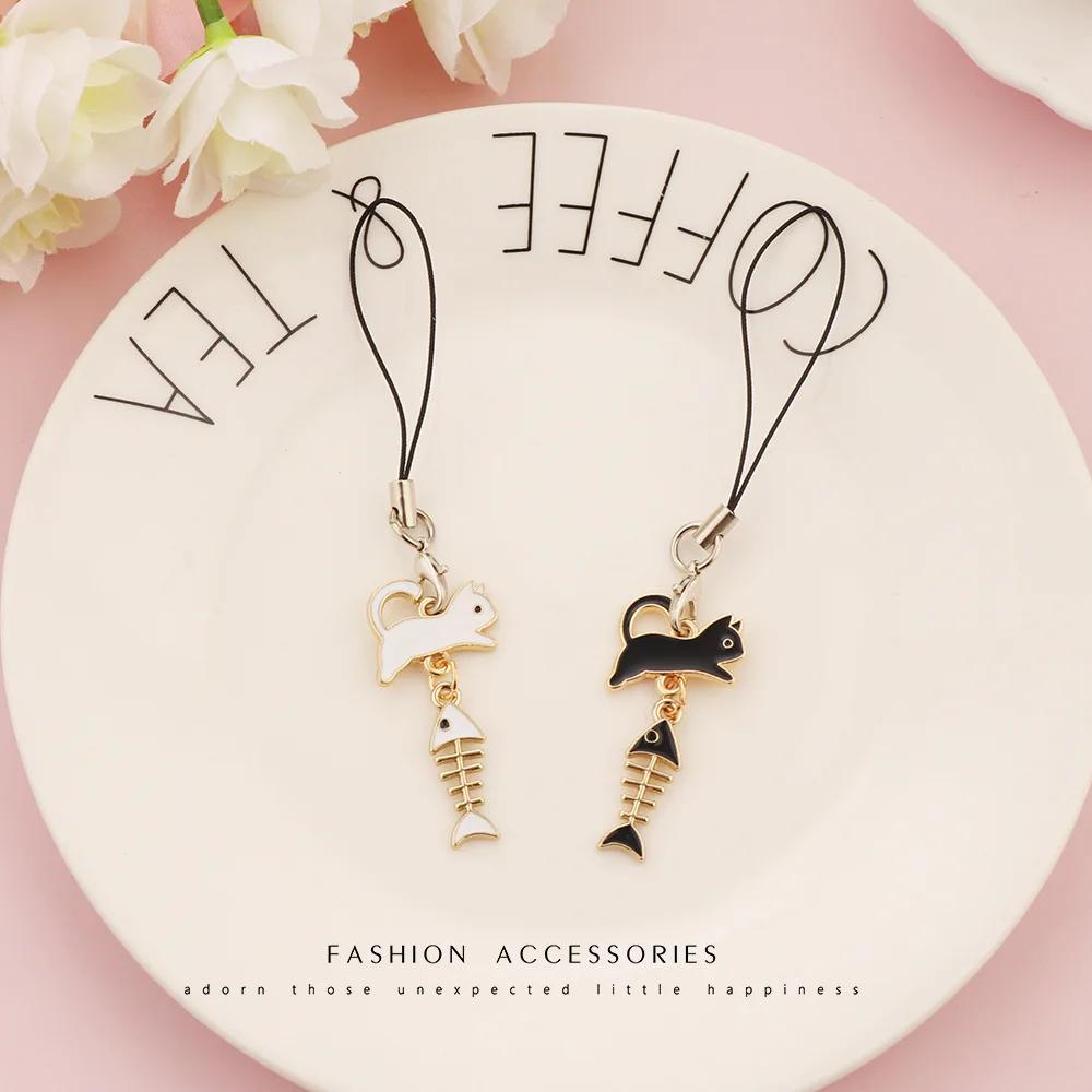 

Cute Cat and Fishbone Couple Phone Lanyard, Matching Phone Pendant Strap, Cat Fishbone Couple Phone Case Chain Pendant for Boys and Girls, Phone Accessory Strap Pendant