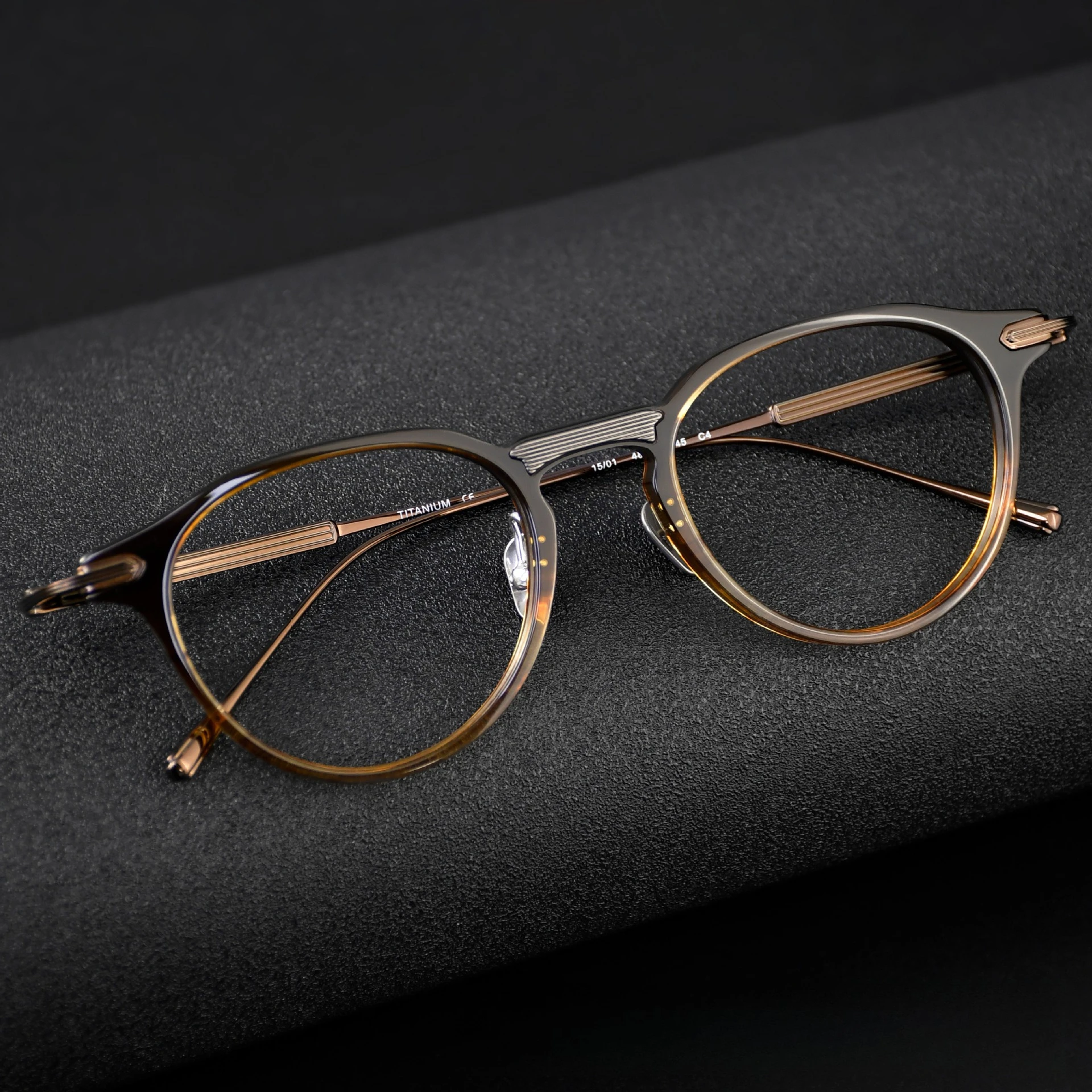 2026 Acetate Titanium Fashionable Comfortable Glasses frames Retro round Luxury Eyeglasses Frames For Men And Women