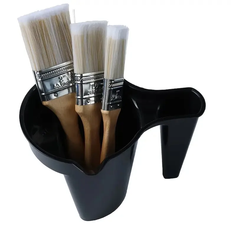 Set di tazze e pennelli con tre manici in legno