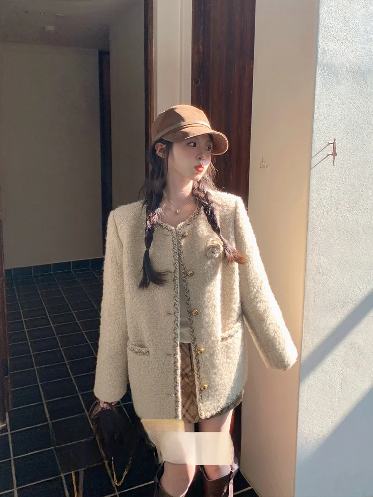 

Faionable Женское осенне-зимнее шерстяное пальто небольшого размера, парфюмерное стеганое тюре, полиэстер, 32% шерсть, 68% длинный свек...