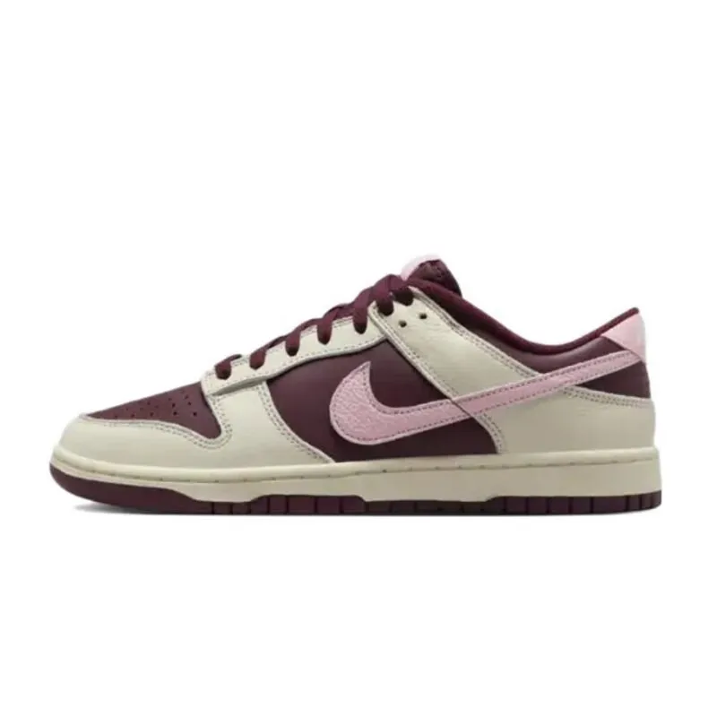 Nike Dunk retro fashionable anti slip and wear-resistant low top board shoes for both men and women