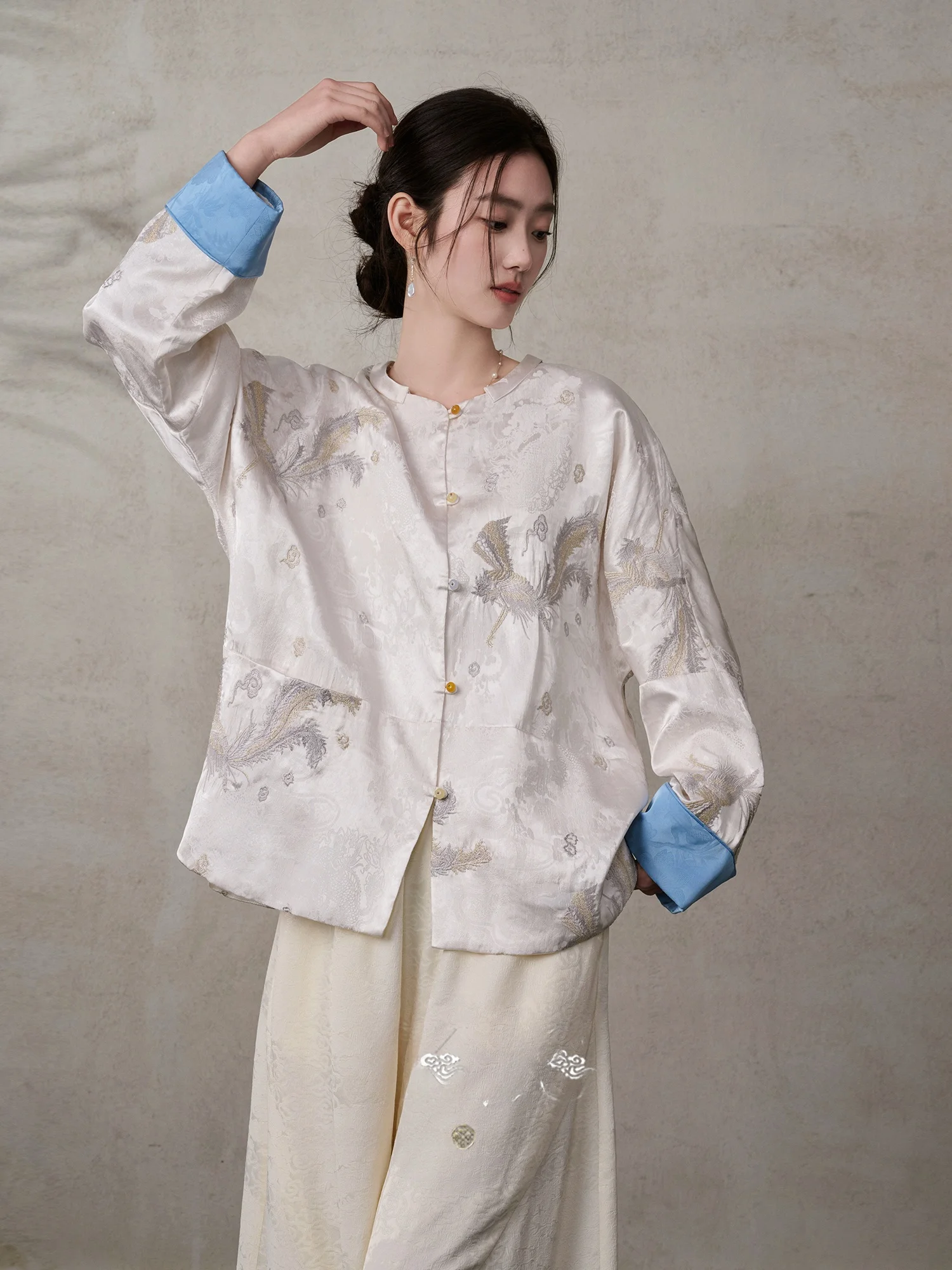 

New 2026 Silk Tead Embroidery Dragon Pattern Cloud Texture Jaet Chinese Sle Women's Top Outerwear Traditional National ...