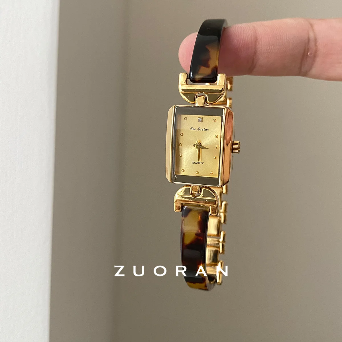 A stylish and sophisticated bracelet-style quartz watch for women with a delicate dial. A unique timepiece suitable for women.