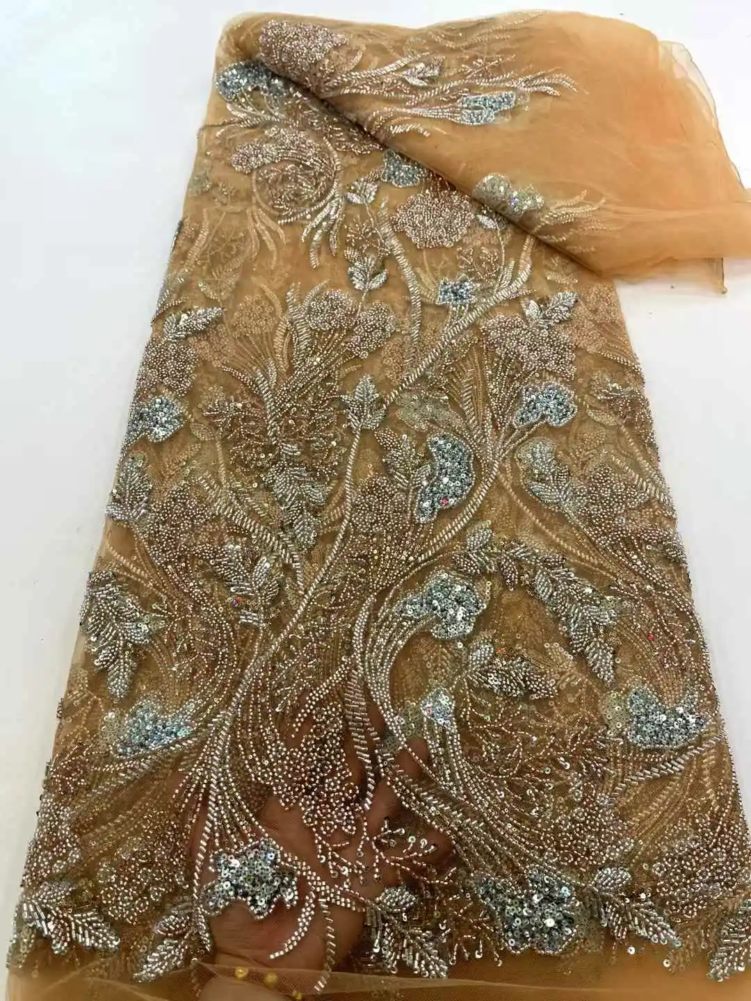 2025 새로운 아프리카 프랑스어 나이지리아 하이 엔드 레이스 원단 비즈 장식 조각 메쉬 자수 웨딩 파티 신부 봉제 드레스