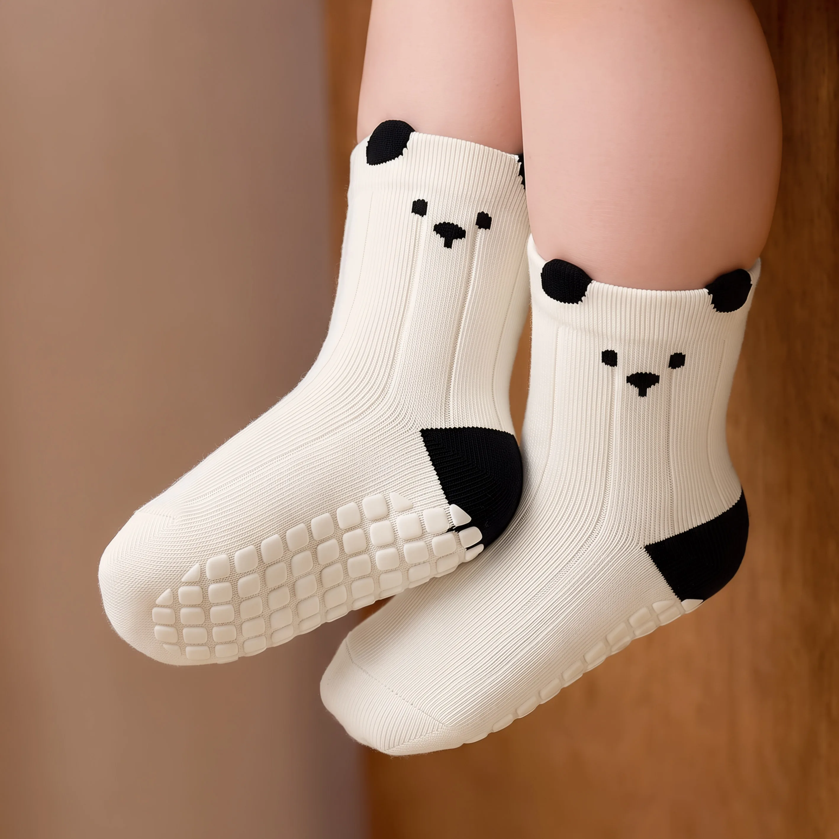 Beibi 4 Pairs Dot Pattern Mid-Calf Socks Creative Black White Stripes Anti-Slip Indoor Autumn Winter Socks for  0-6 Year Old