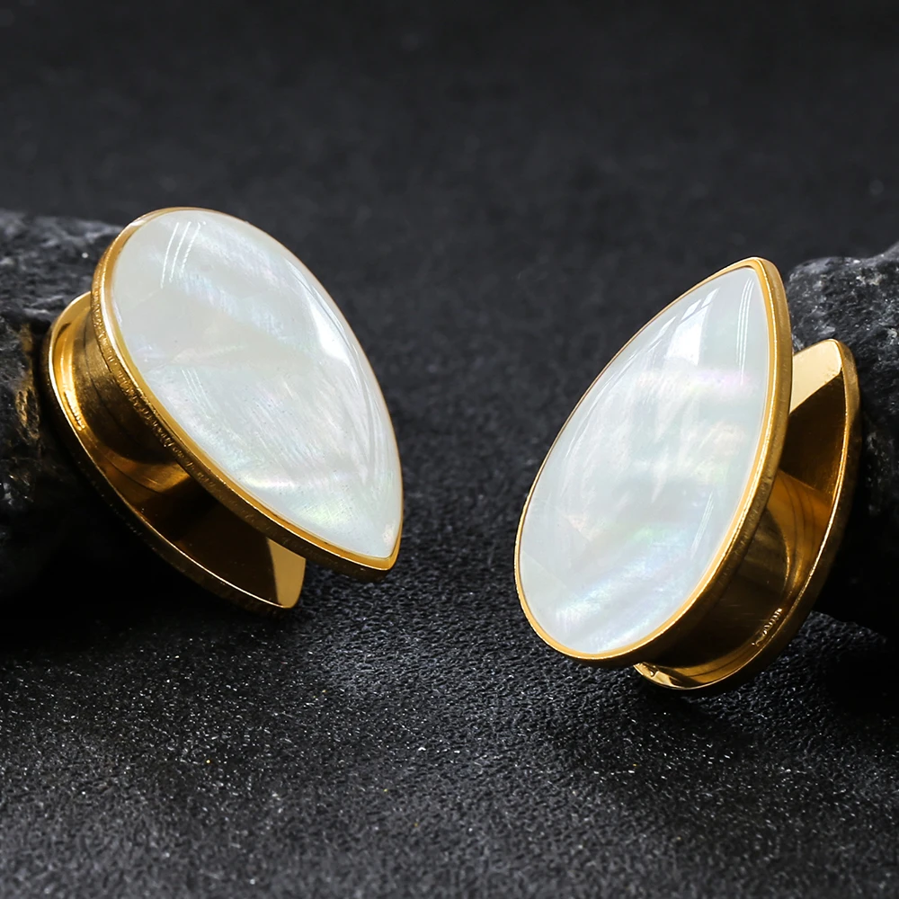 Casvort 2PCS 8mm 10mm Fashion Conch Ear Plugs Tunnels For Women Body Jewelry Piercing Saddle Gauges Stretchers Ears Accessories
