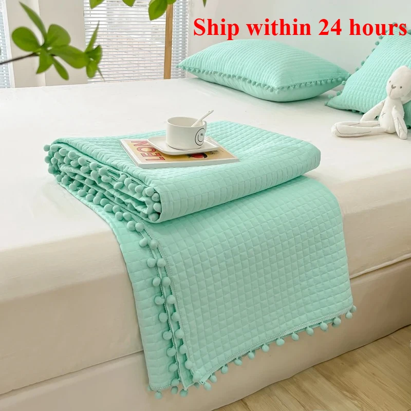 

2025 solid color simple fashion fun ball lace washed cotton plaid quilted summer cool quilt washable quilt