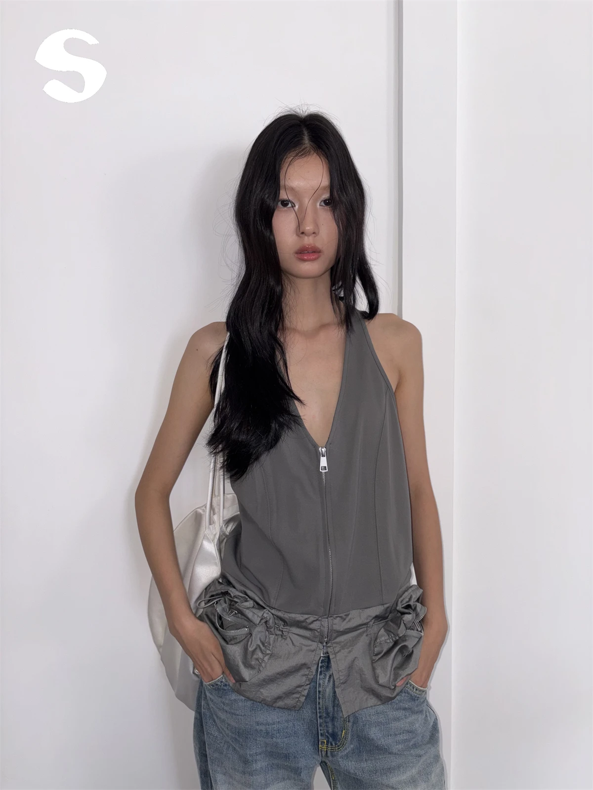 

Модный летний топ в корейском стиле Sp at 11: женский повседневный жилет без бретелек с молнией, V-образным вырезом и завязками, дизайнерский крой