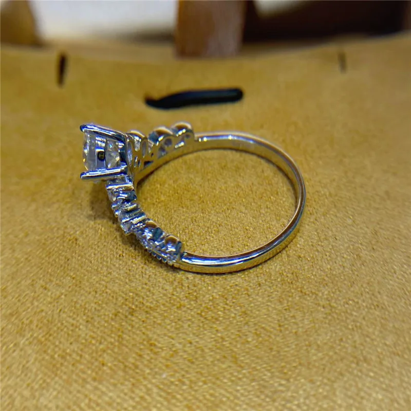 SACE الأحجار الكريمة الجديدة الفاخرة 925 فضة ريال GRA معتمد 1CT مويسانيتي خواتم مجوهرات للنساء المشاركة وعد الزفاف