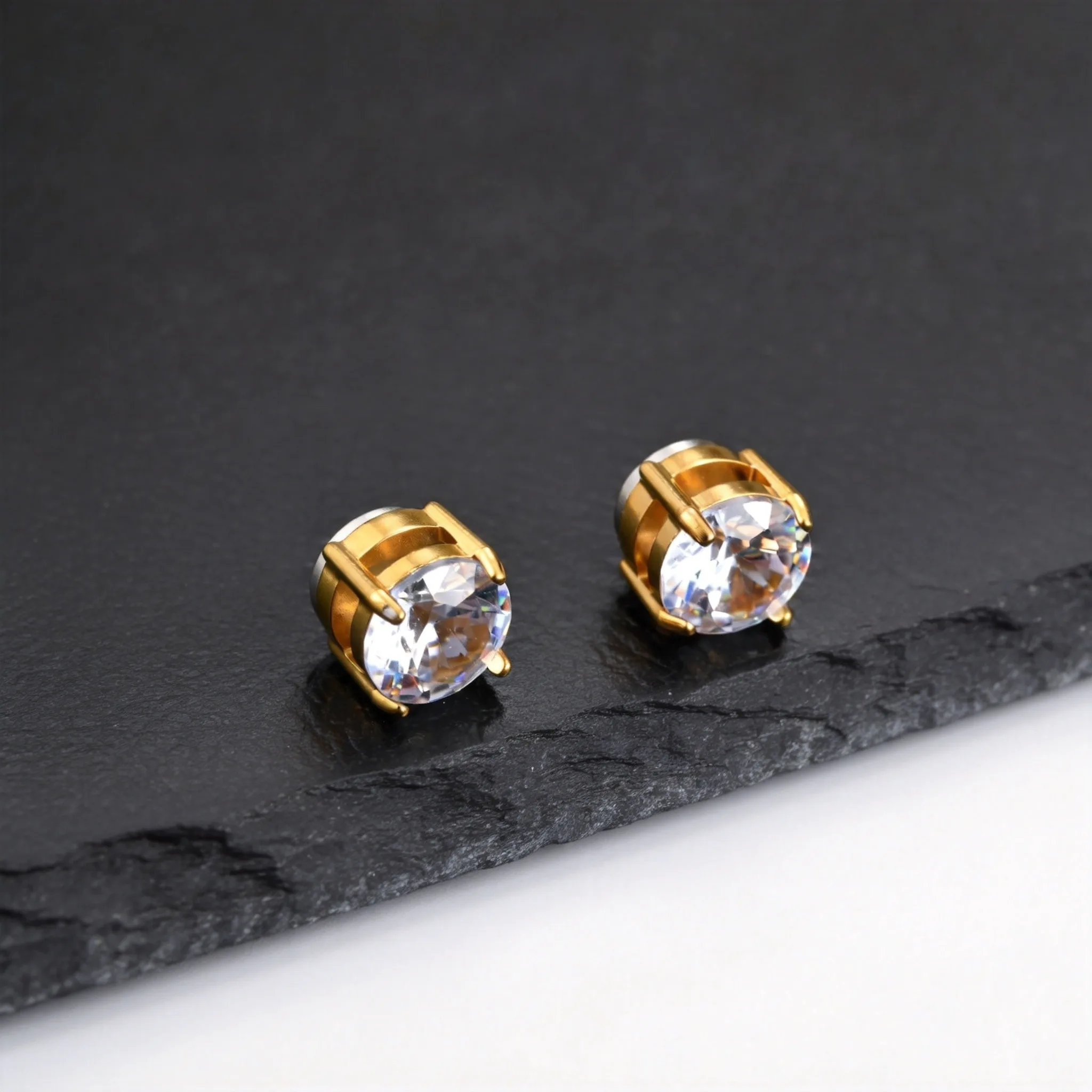 Hip-Hop Zirkon Magnetische Clip-Ohrringe für Männer und Frauen, Antiallergischer Edelstahl Nicht-Durchstechender Ohrclip, Lässiger Unisex-Schmuck – Detail 5