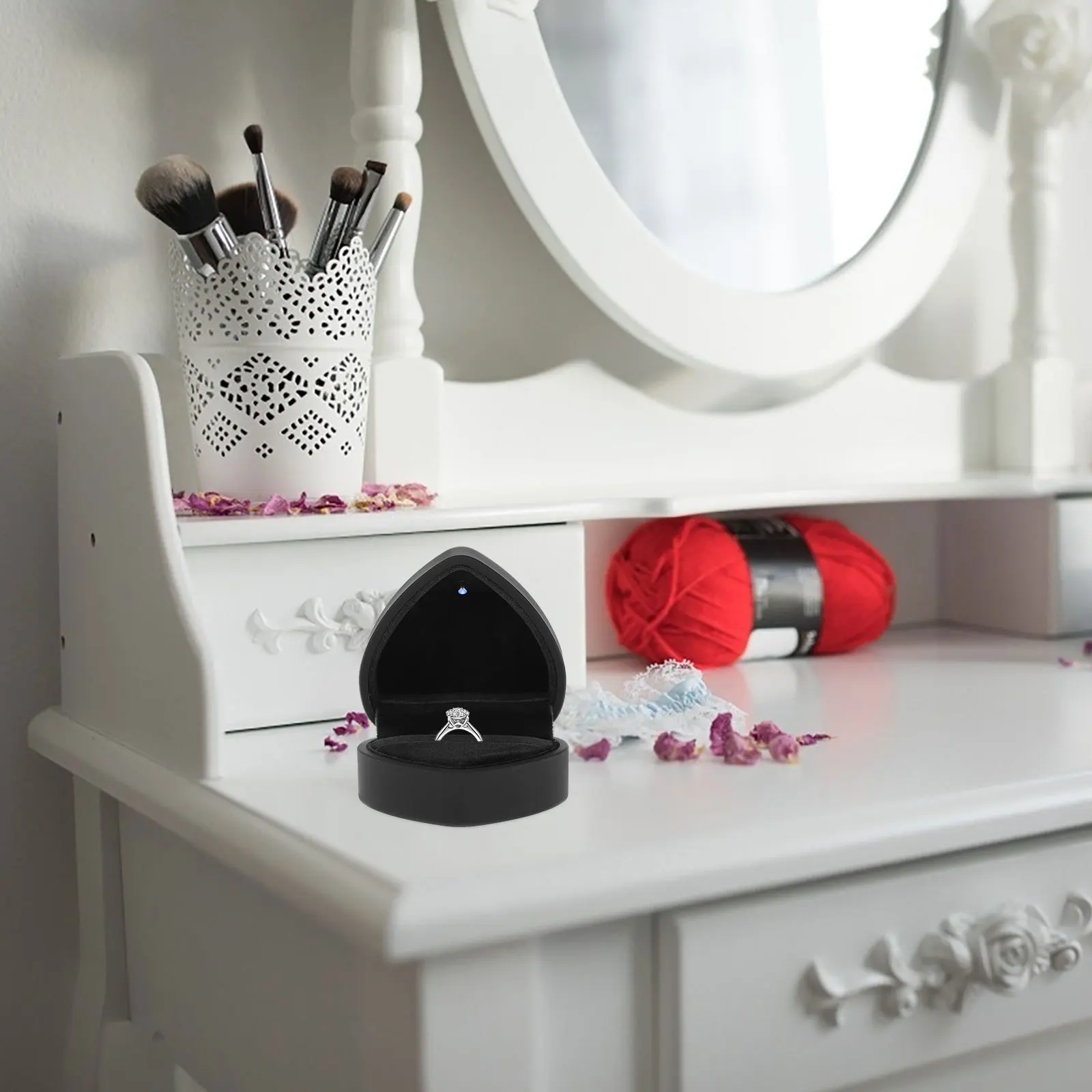 

Шкатулка для драгоценностей в форме сердца, светодиодная подсветка, дисплей для колец, элегантный чехол для предложения помолвки, обручальные кольца, шкатулка для драгоценностей в форме сердца