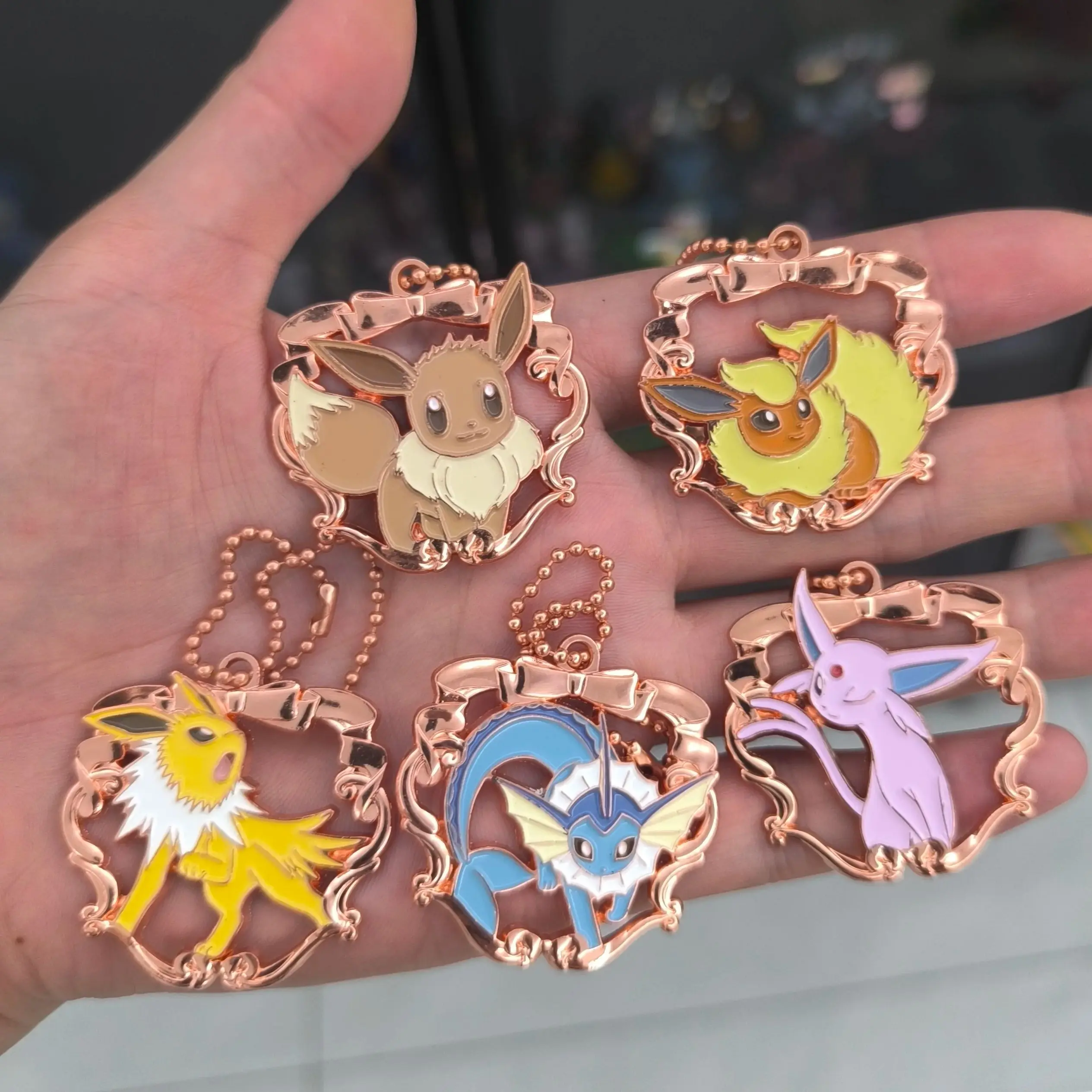 Gantungan Kunci Figur Pokemon Jepang Lucu Kawaii Pikachu Mew Eeveelution Model Bola Anime Hadiah Mainan Barang Apresiasi