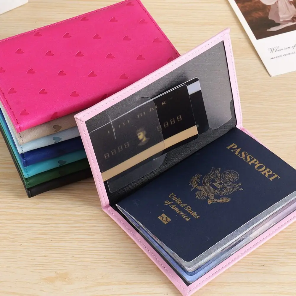 Étui de protection de passeport imprimé Love de luxe, étui de protection de documents portable et mignon, porte-passeport en cuir PU