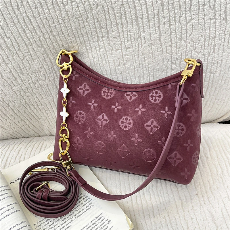 

Famous Designer Shoulder Bag For Ladies, High-Quality Leather With Decorative Buckle, Elegant And Versatile For Any Event