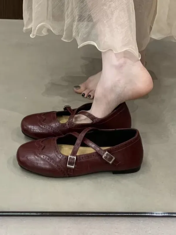 レトロレッドメリージェーンレディースバレエスタイルスリッポンシューズ春夏新作フラットヒール滑り止めラウンドトゥレザーシューズ