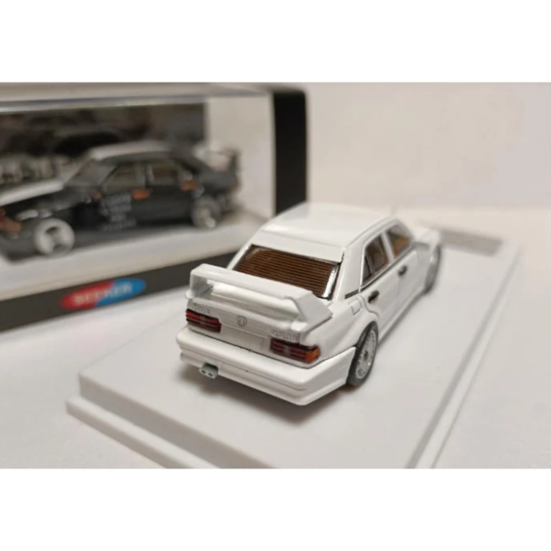 Cercatore Scala 1/64 190E W201 2.5-16 Evo Modello di auto in lega Classici Regalo souvenir per adulti Hobby e giocattoli